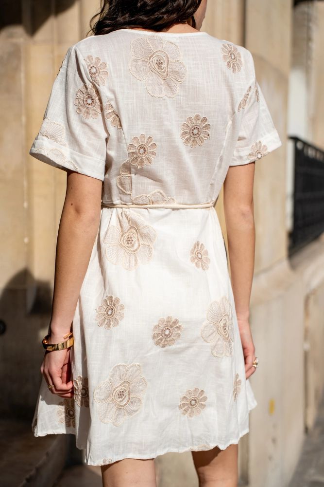 Robe Blanche Bohème Courte